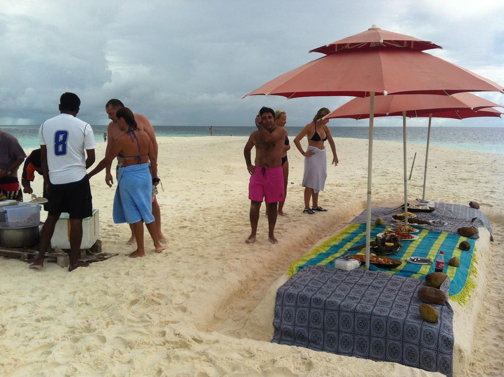 Sunset Holidays Huraa Exterior foto