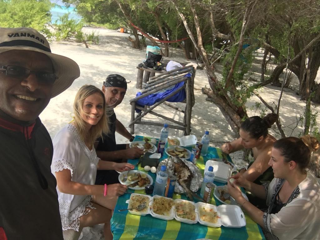 Sunset Holidays Huraa Exterior foto
